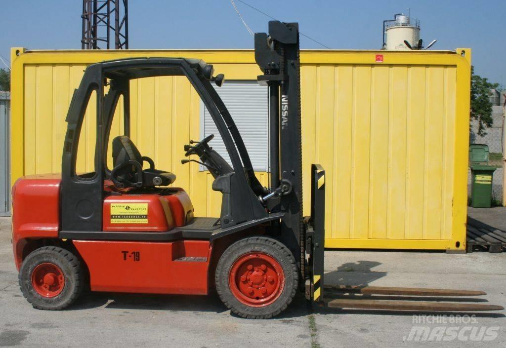 Nissan FGD09A30Q Dizel forkliftler