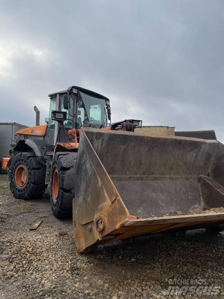 Hitachi ZW 180-5 Tekerlekli yükleyiciler