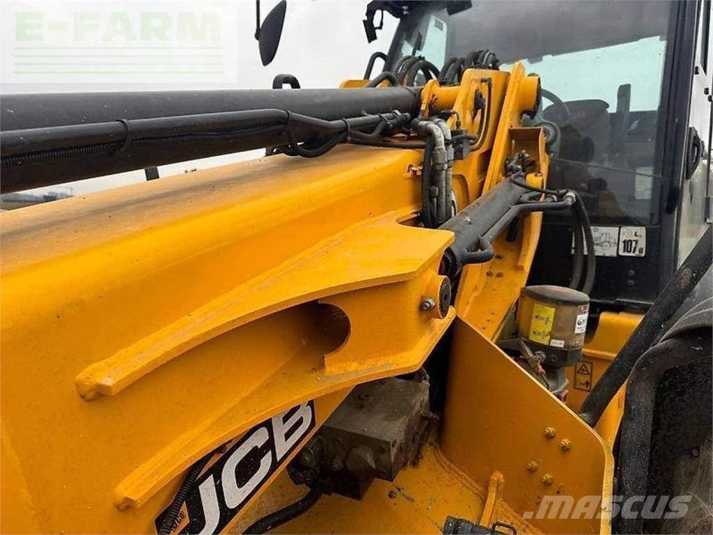 JCB tm 420 Tarimsal teleskopik yükleyiciler