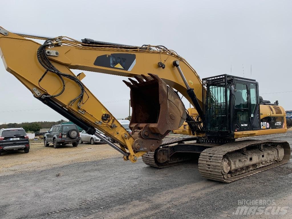 CAT 329 D Paletli ekskavatörler