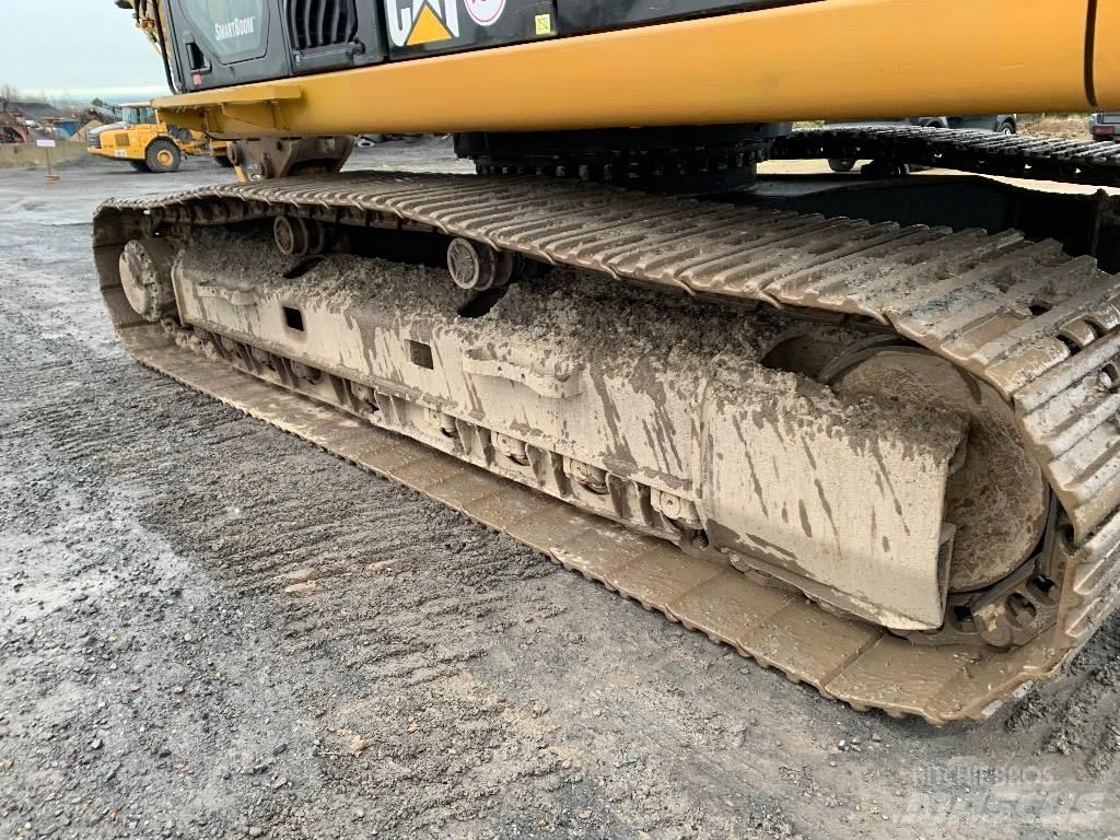 CAT 329 D Paletli ekskavatörler