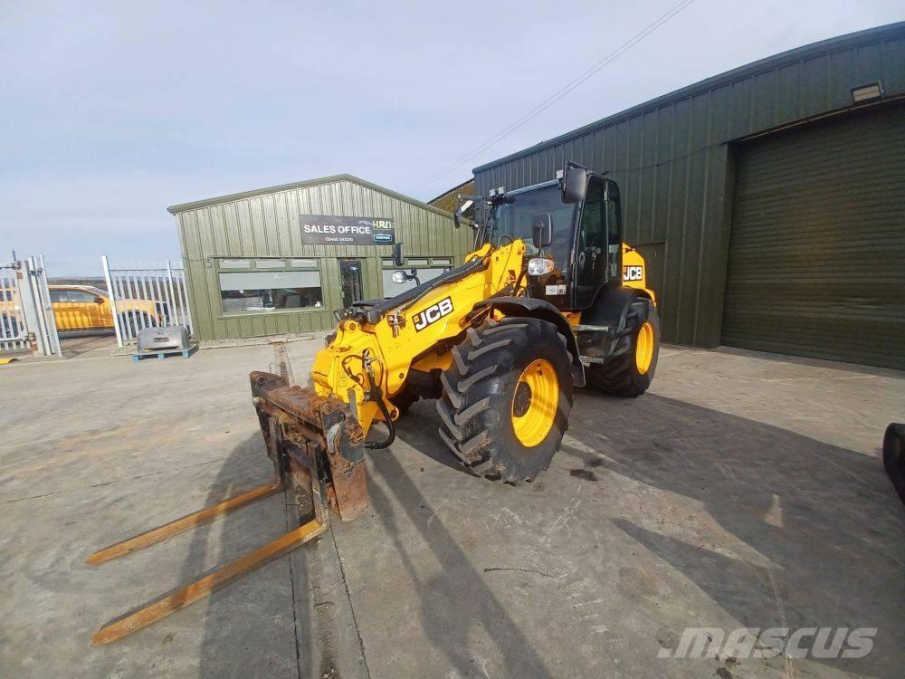 JCB TM 320 S Tarimsal teleskopik yükleyiciler