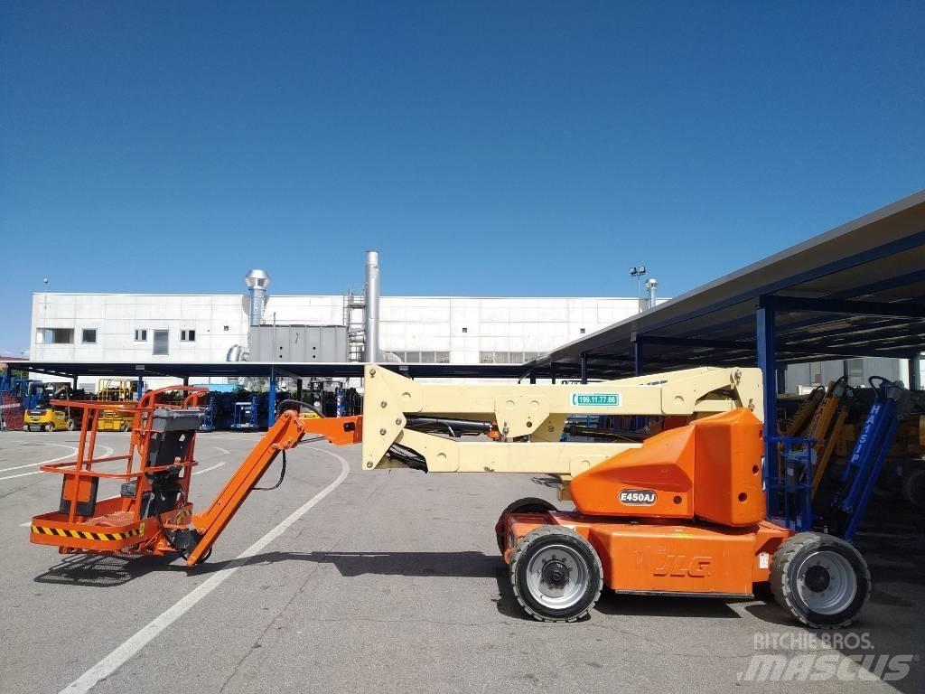 JLG E 450 AJ Körüklü personel platformları