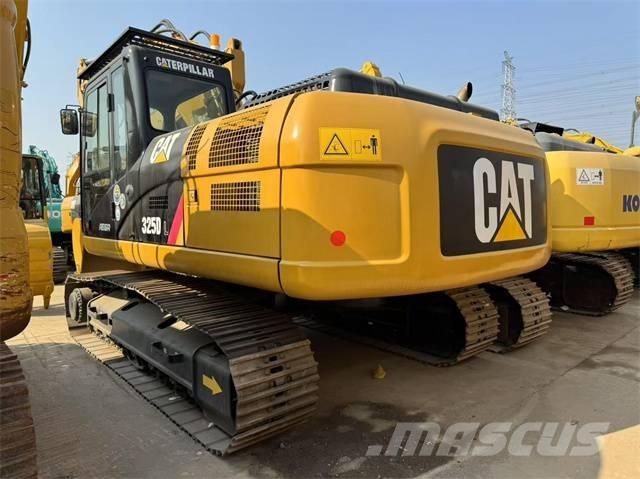 CAT 325 D L Paletli ekskavatörler
