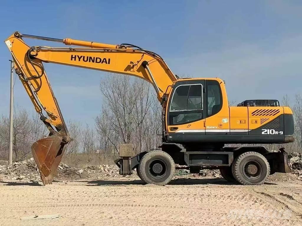 Hyundai R 260 LC-9S Paletli ekskavatörler