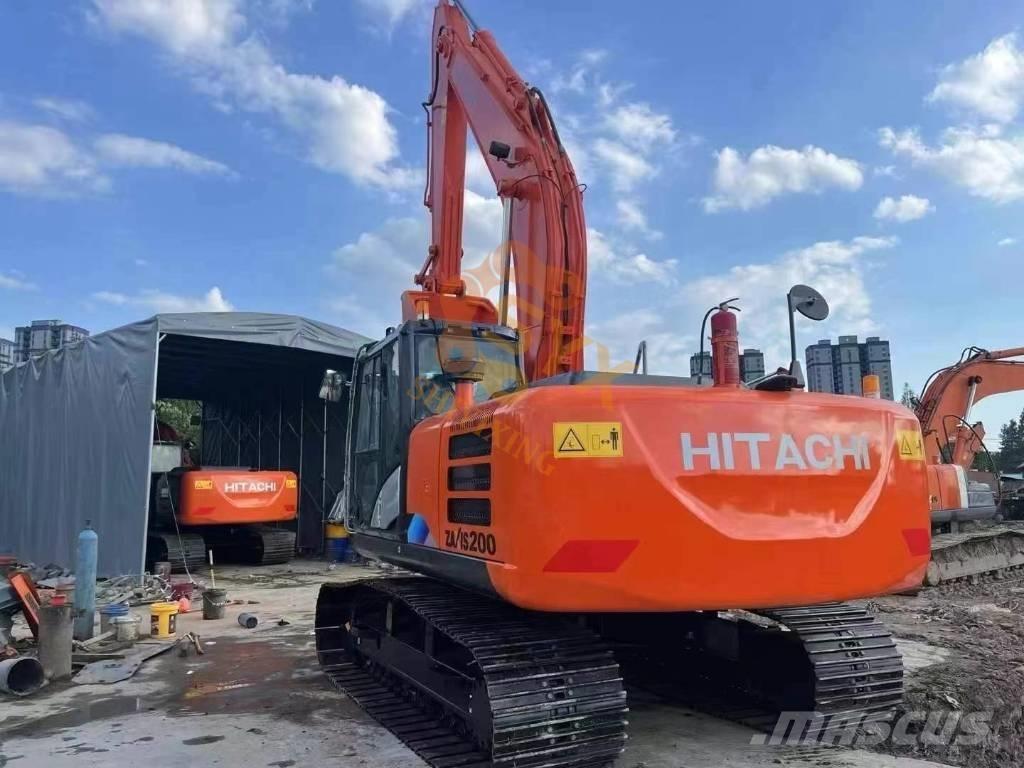 Hitachi ZX 200 Paletli ekskavatörler