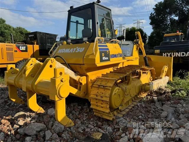 Komatsu D 85 Paletli dozerler