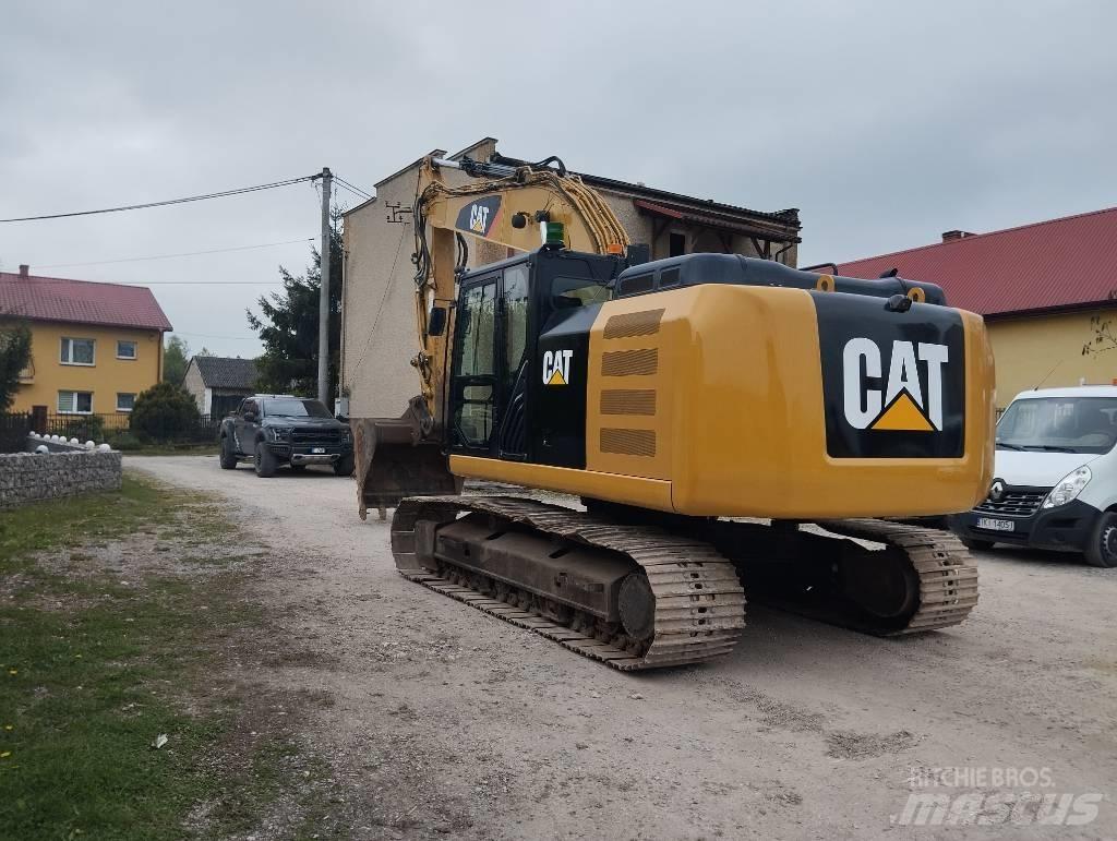 CAT 320 FL Paletli ekskavatörler