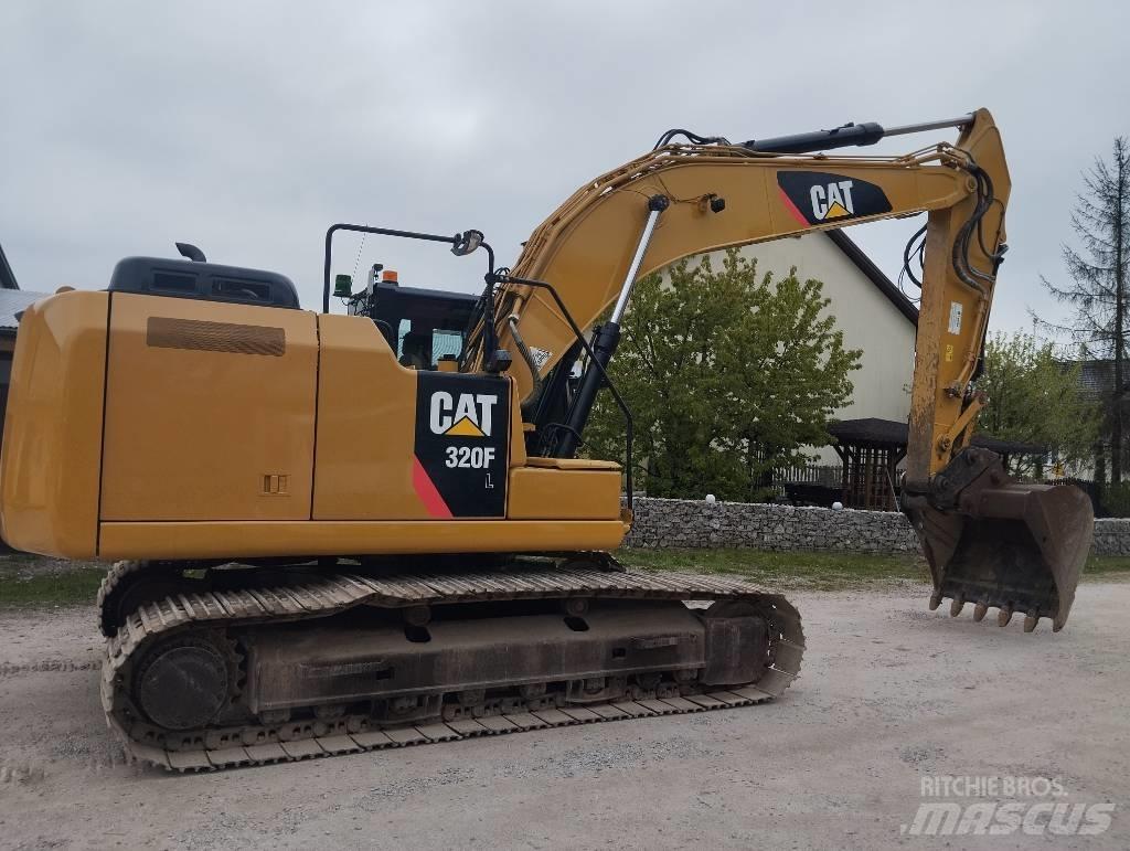 CAT 320 FL Paletli ekskavatörler