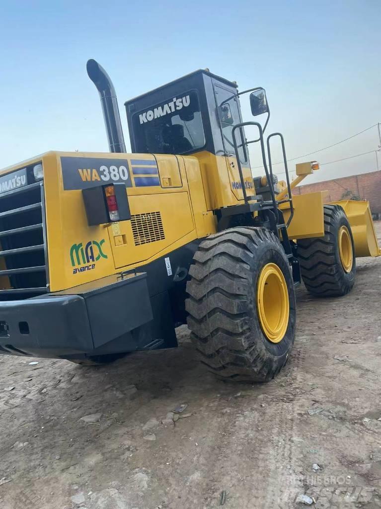Komatsu WA 380 Tekerlekli yükleyiciler