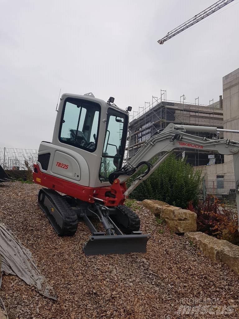 Takeuchi TB225 Mini ekskavatörler, 7 tona dek
