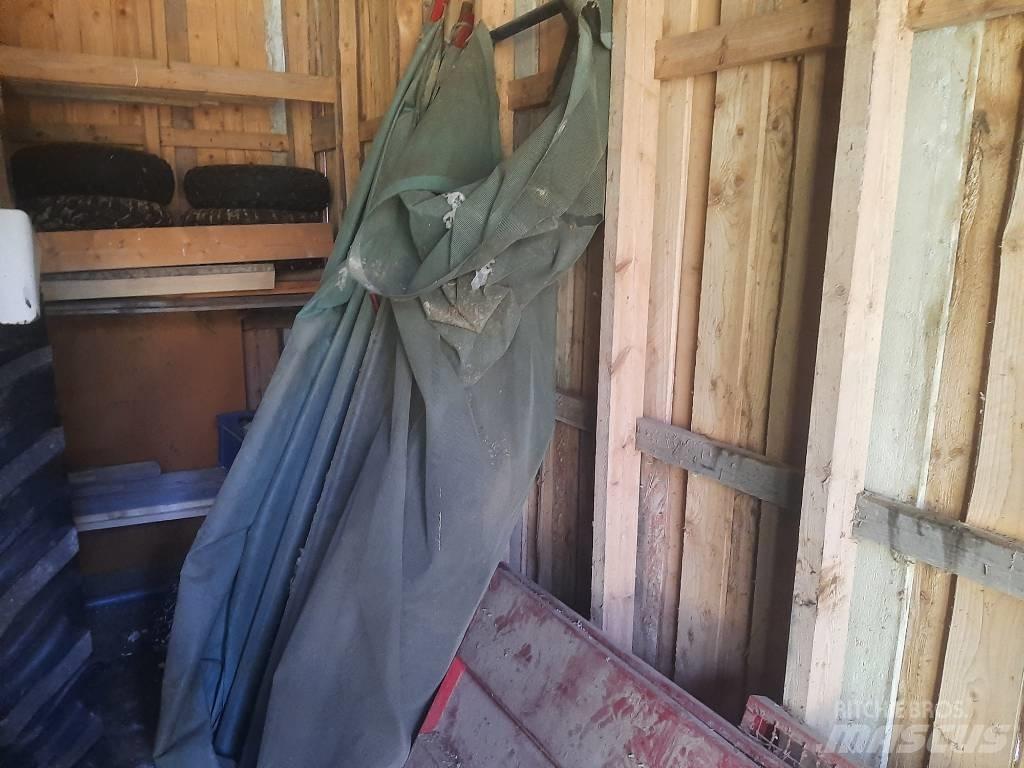 Tuhti Rehulaidat M90 Diger römorklar