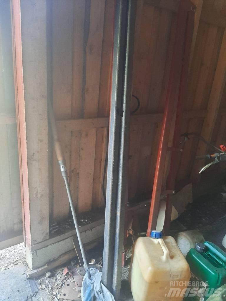 Tuhti Rehulaidat M90 Diger römorklar