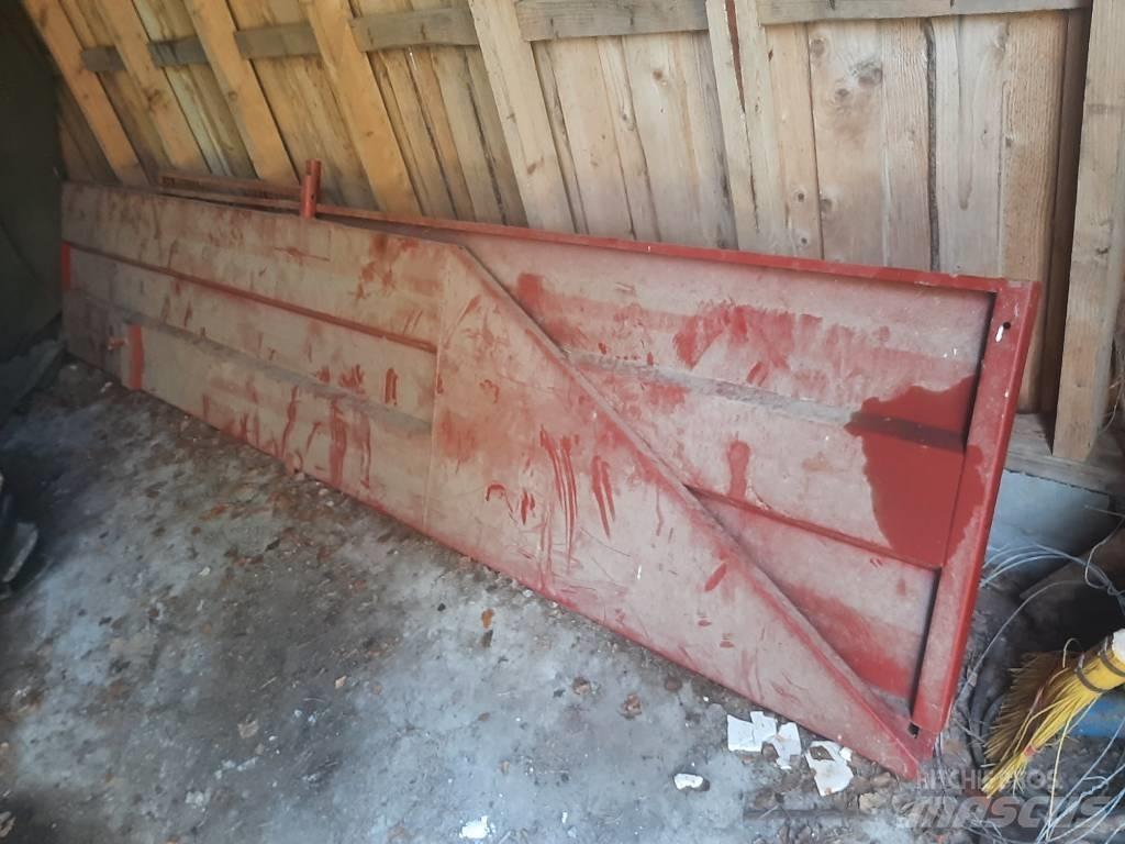 Tuhti Rehulaidat M90 Diger römorklar