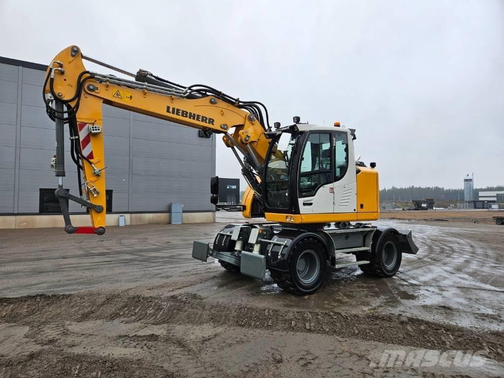 Liebherr 913 Compact Lastik tekerli ekskavatörler