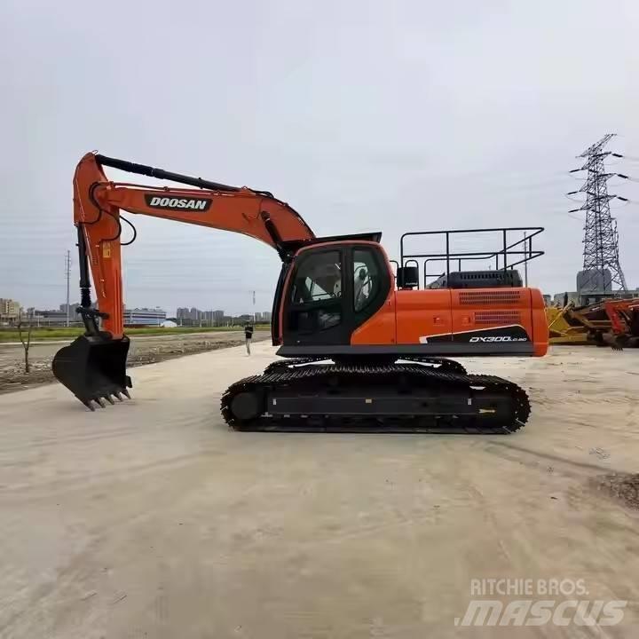Doosan DX300LC Paletli ekskavatörler
