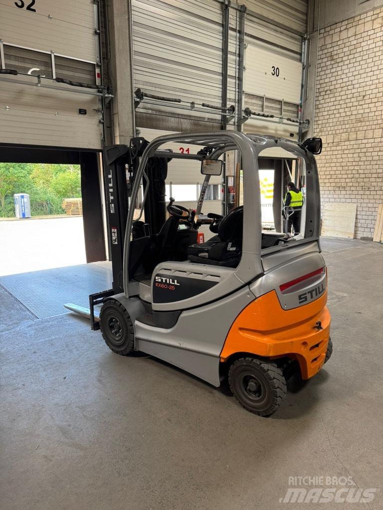 Still RX 60-25 Elektrikli forkliftler