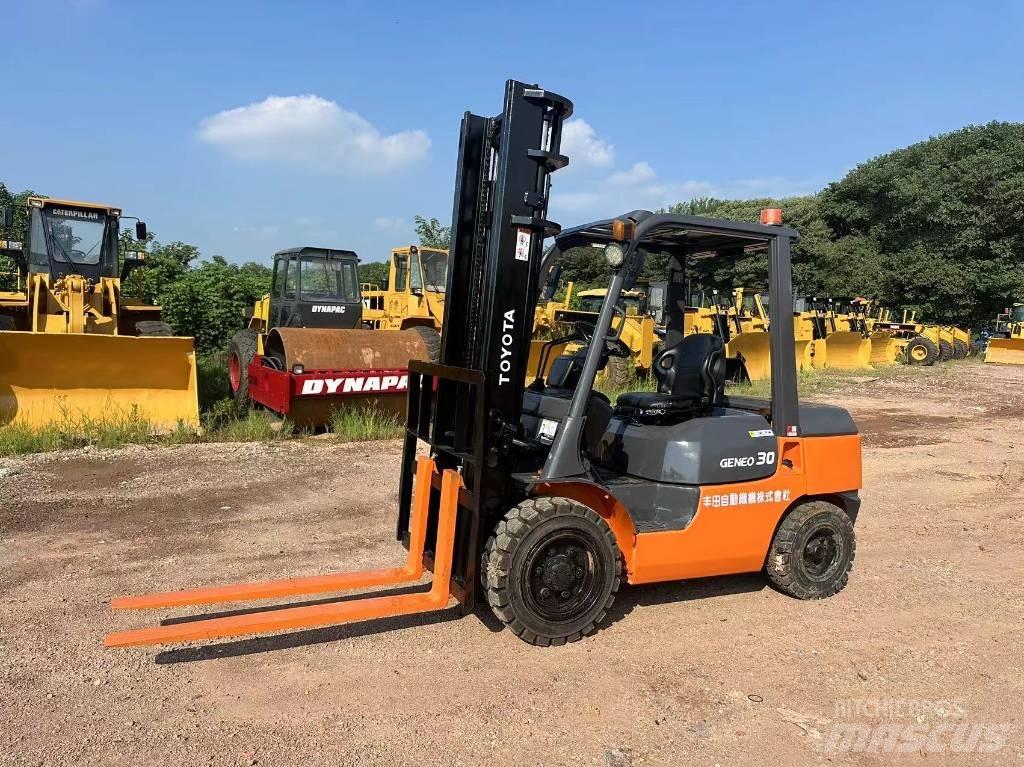Toyota GENEO 30 Dizel forkliftler