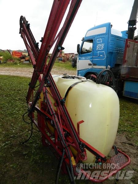 Hardi 900 Çekilir pülverizatörler