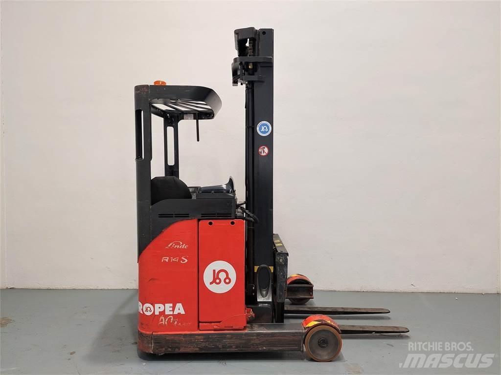Linde R14S Reach truck - depo içi istif araçları