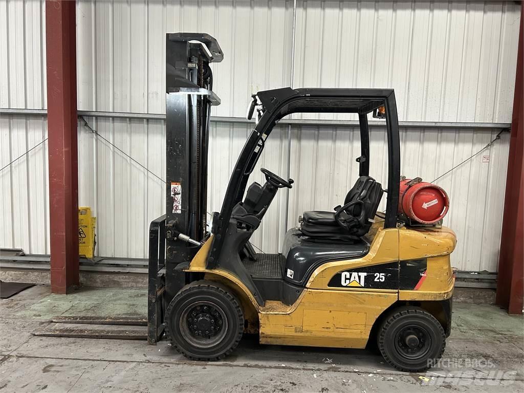 CAT GP25N LPG'li forkliftler