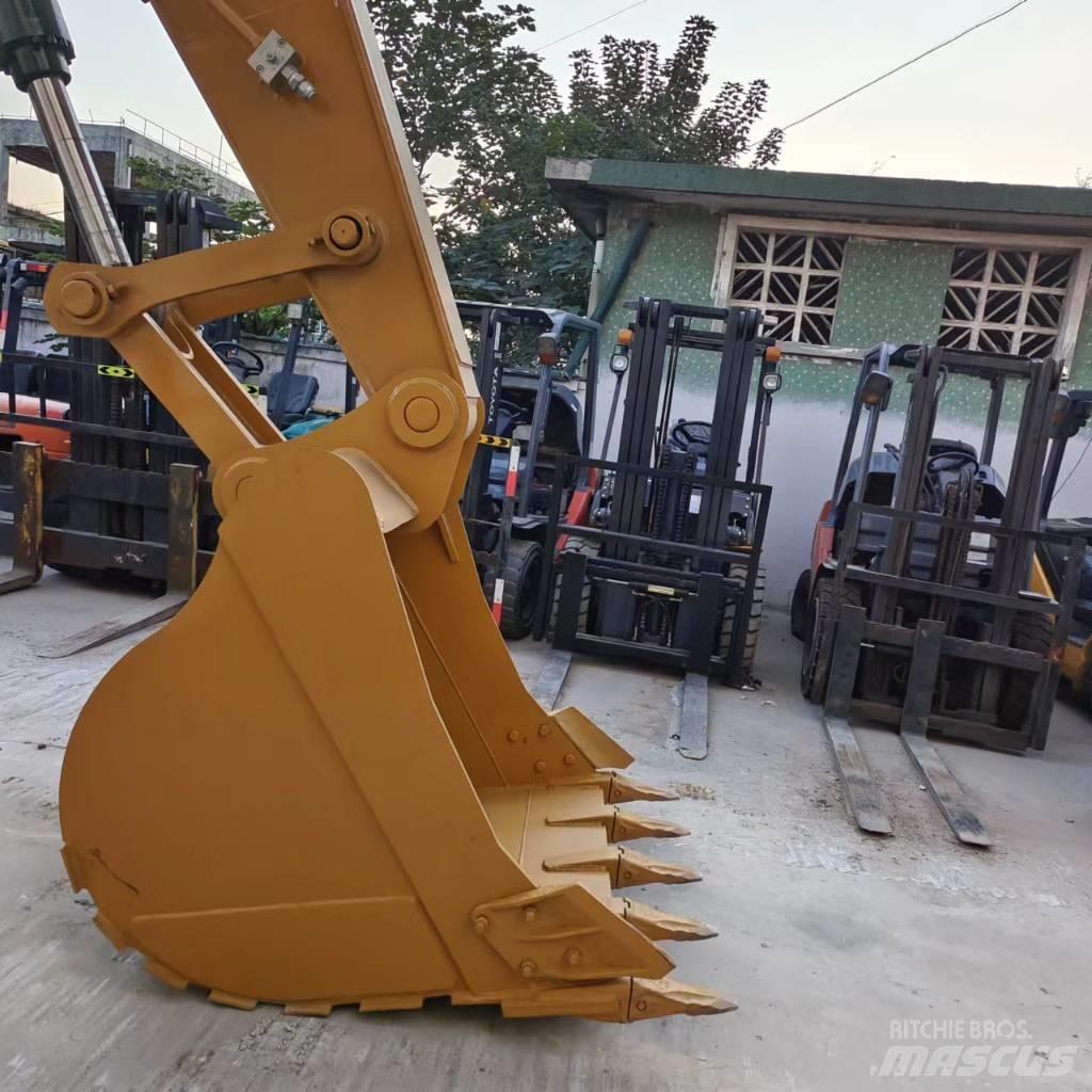 CAT 330 D Paletli ekskavatörler