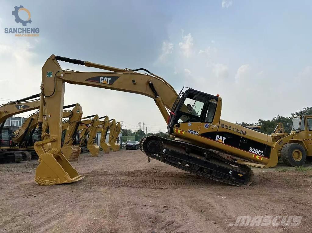 CAT 325 CL Paletli ekskavatörler