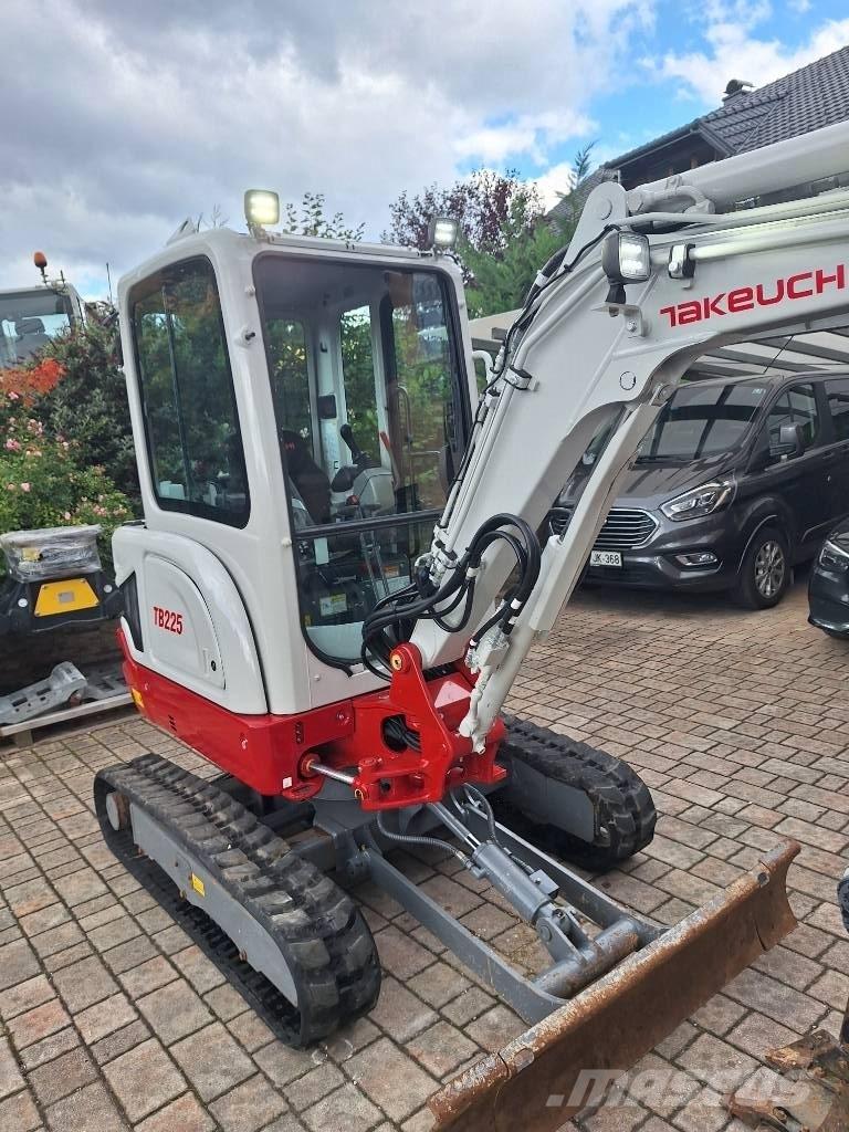 Takeuchi TB 225 Mini ekskavatörler, 7 tona dek