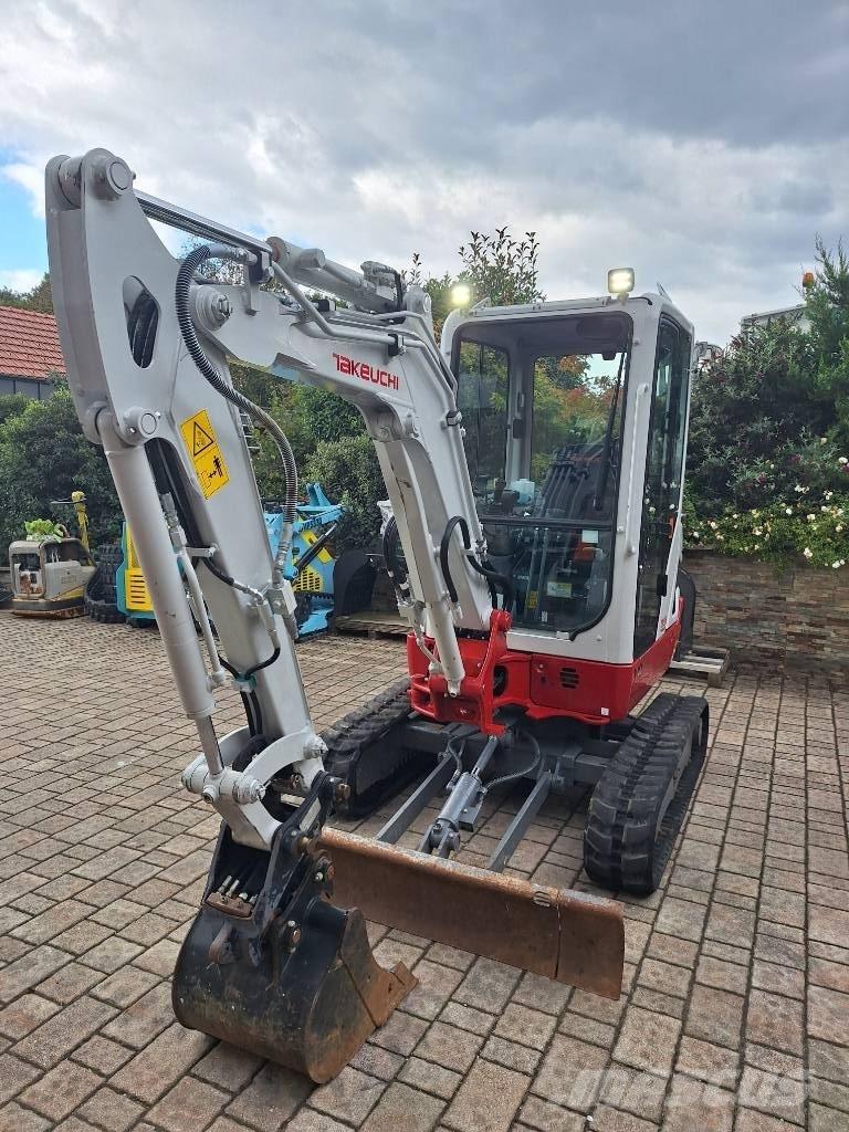 Takeuchi TB 225 Mini ekskavatörler, 7 tona dek