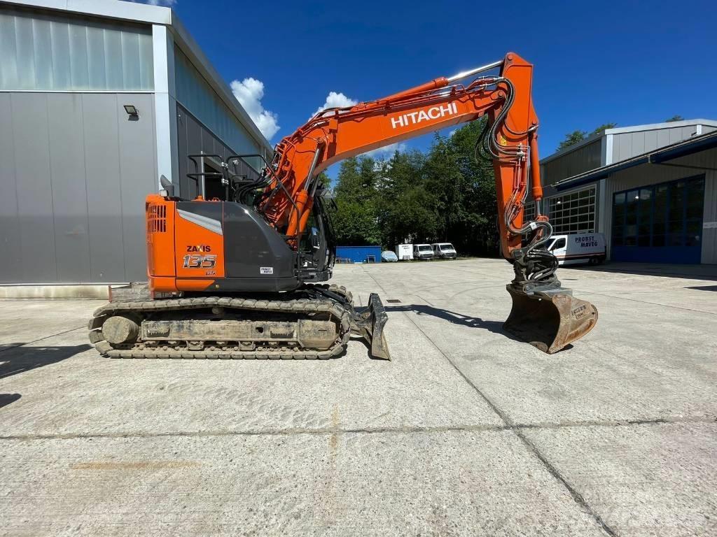 Hitachi ZX135US Paletli ekskavatörler