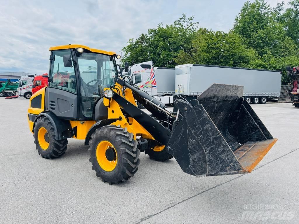 JCB 406 Tekerlekli yükleyiciler