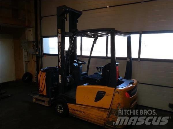 Jungheinrich EFG216K Elektrikli forkliftler