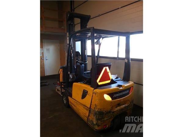 Jungheinrich EFG216K Elektrikli forkliftler
