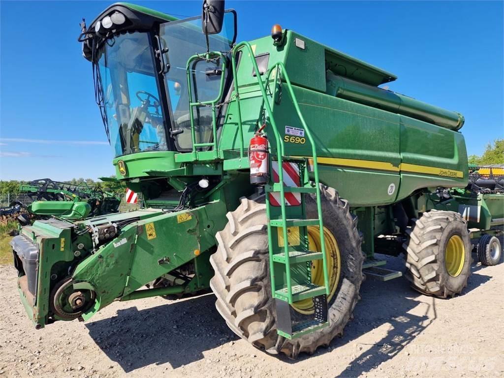 John Deere S690 Biçerdöverler