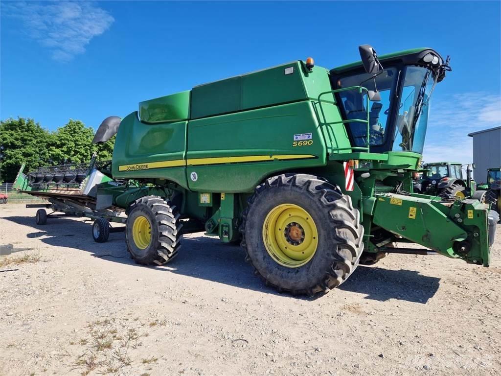 John Deere S690 Biçerdöverler