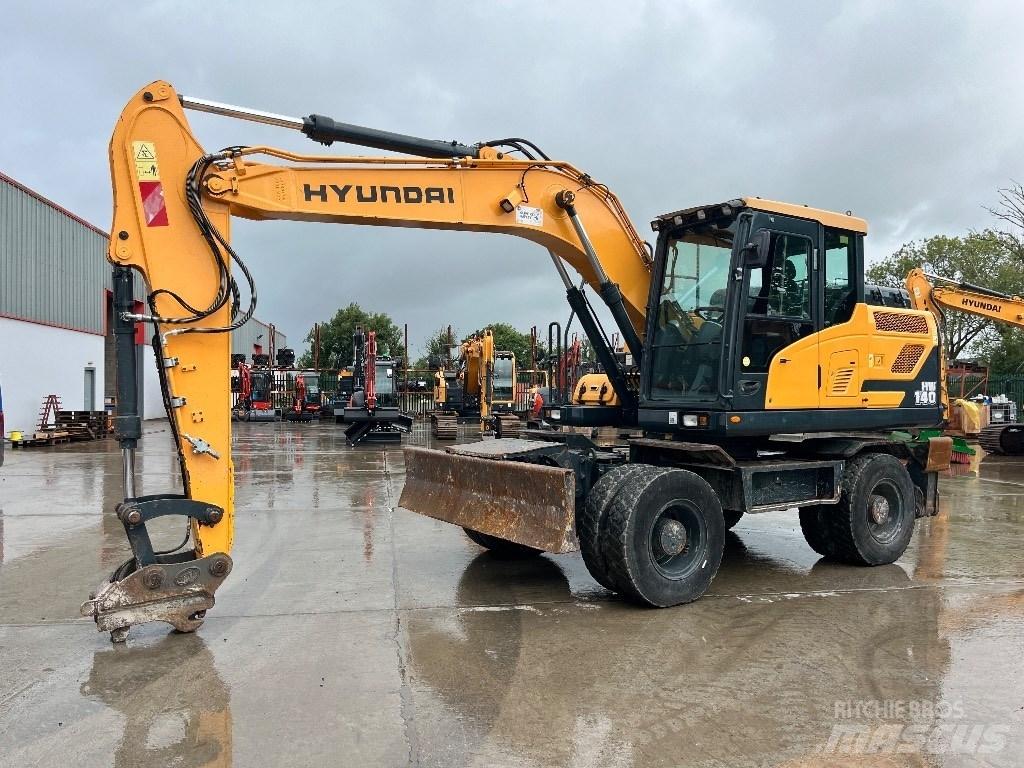 Hyundai HW140 Lastik tekerli ekskavatörler