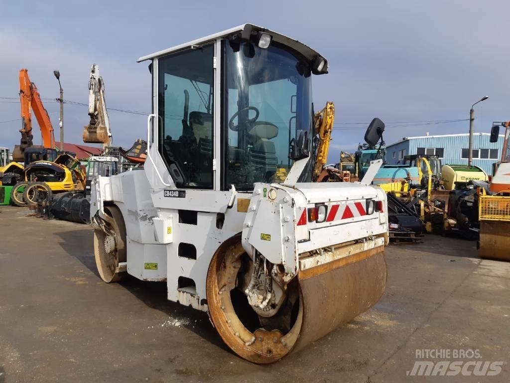 CAT CB 434 D Çift tamburlu silindirler
