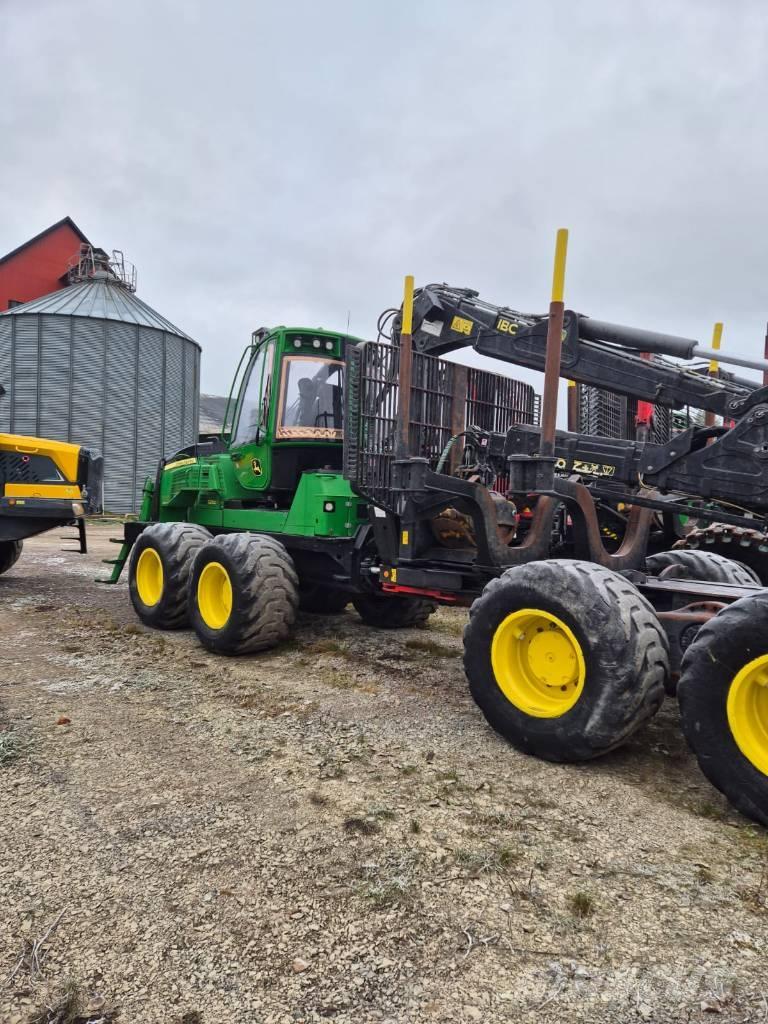 John Deere 1210 G Tomruk yükleyici traktörler