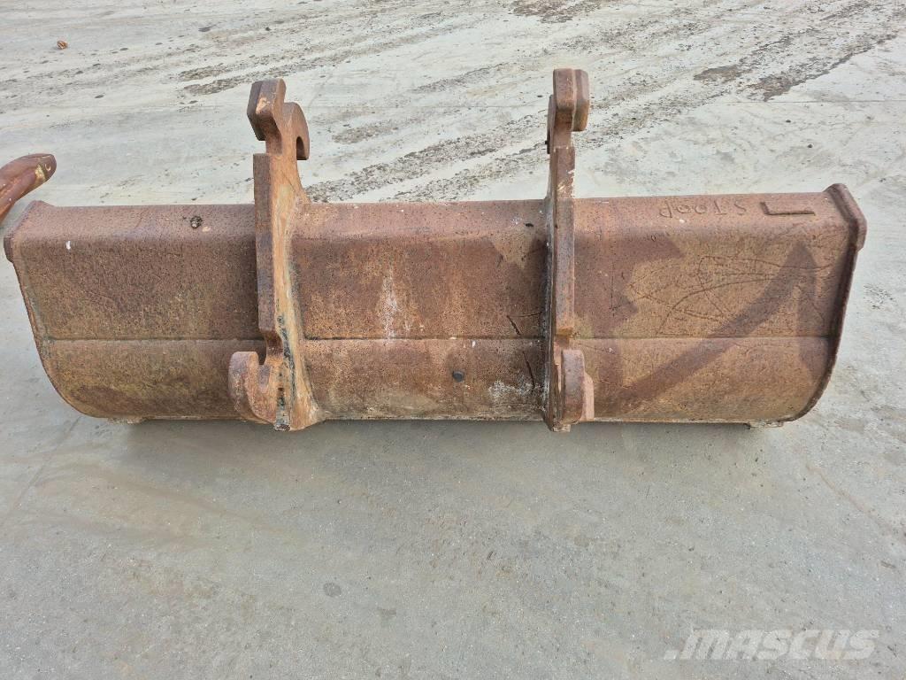 Pladdet kofferbak Kovalar