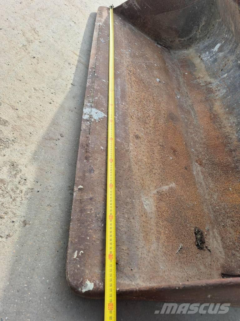 Pladdet kofferbak Kovalar