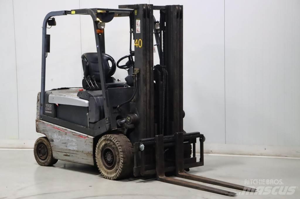 Nissan Q02L25CU Elektrikli forkliftler