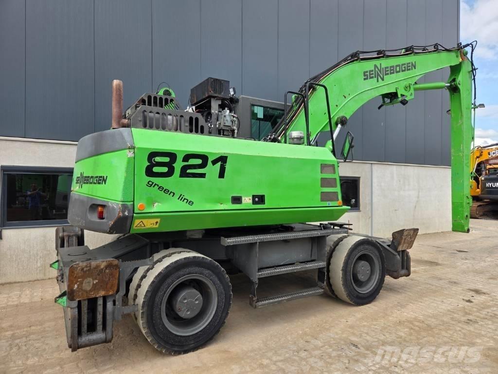 Sennebogen 821 Atık taşıma araçları