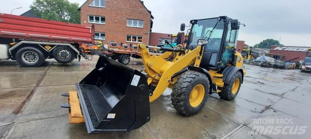 CAT 908M Tekerlekli yükleyiciler