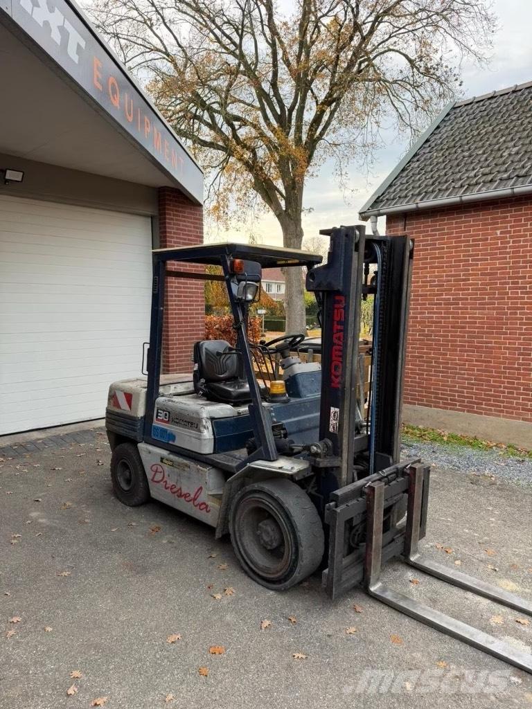 Komatsu FD30T-11E Dizel forkliftler