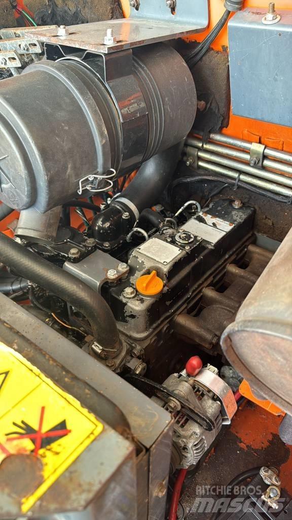 Mustang 2044 Skid steer loderler