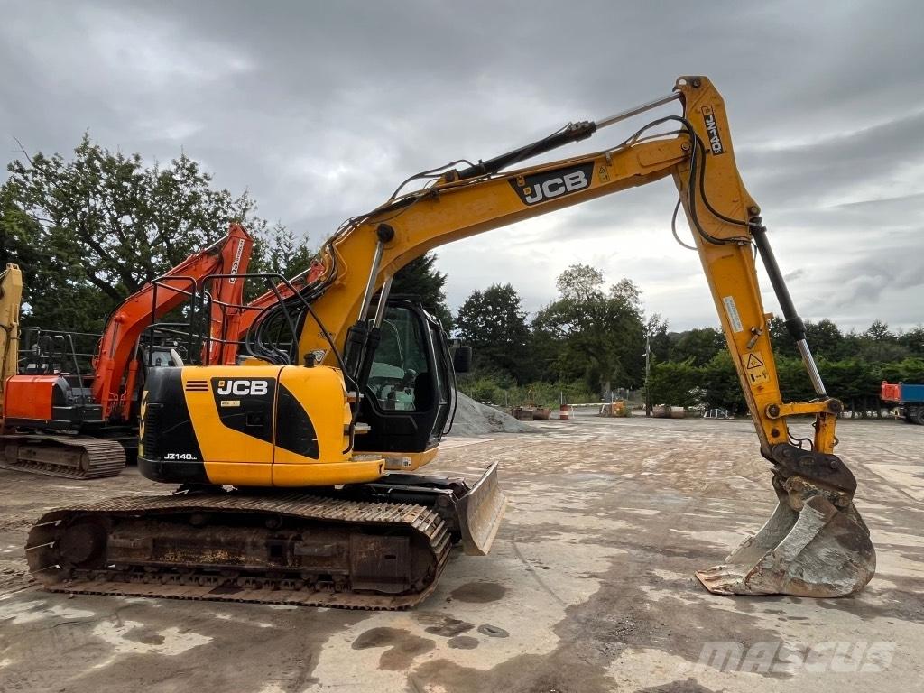 JCB JZ140 with blade Paletli ekskavatörler