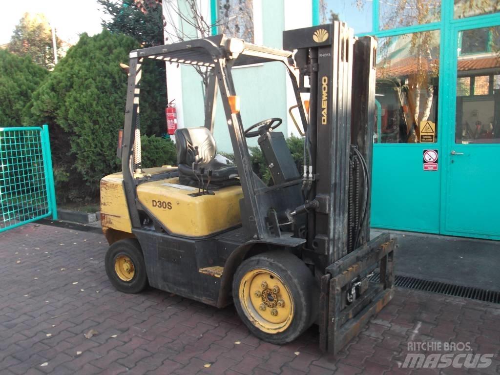 Daewoo D30S3 V-2372 Dizel forkliftler