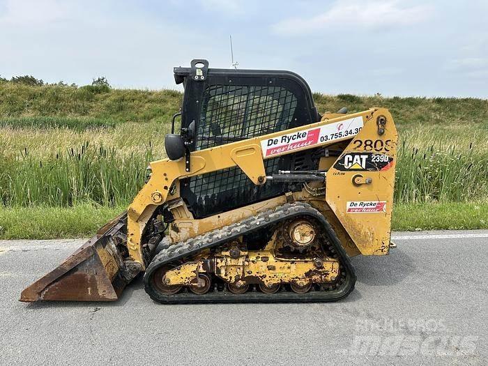 CAT 239D Paletli yükleyiciler