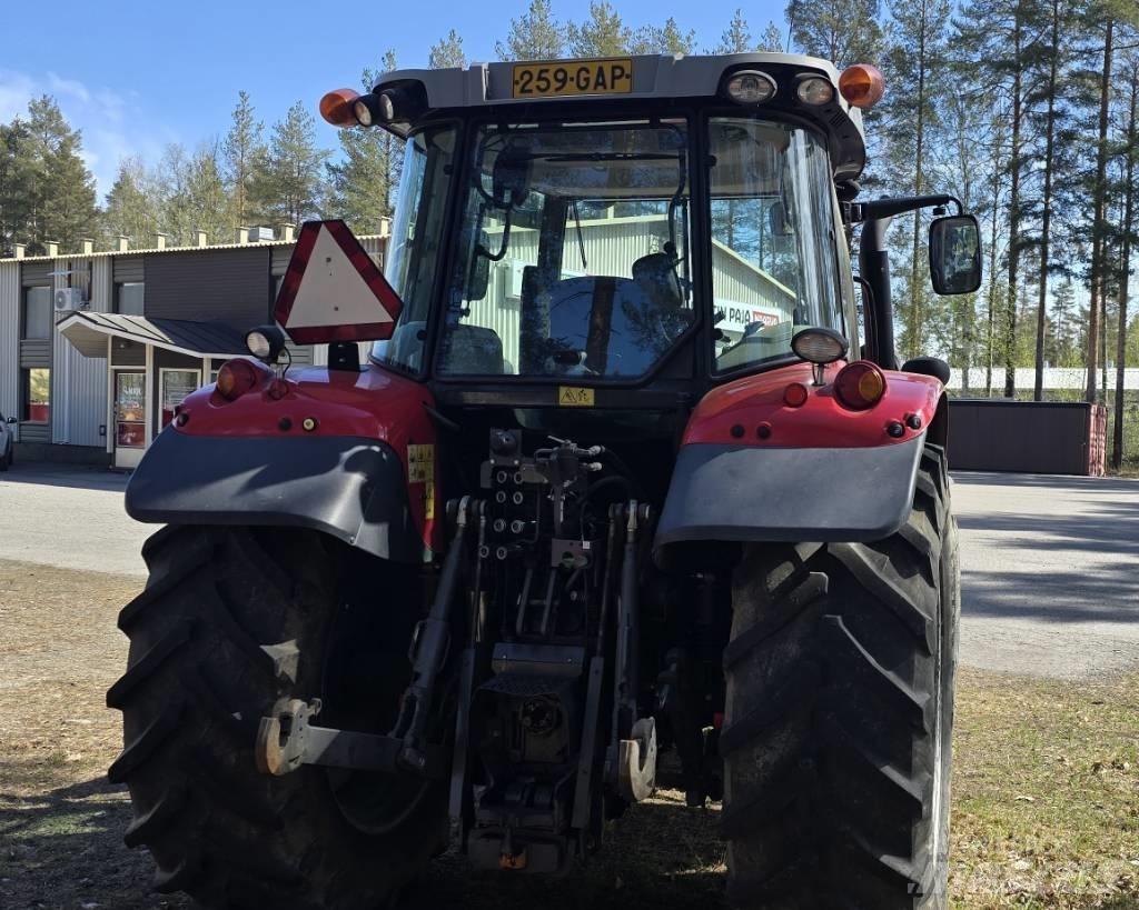 Massey Ferguson 5613 Traktörler