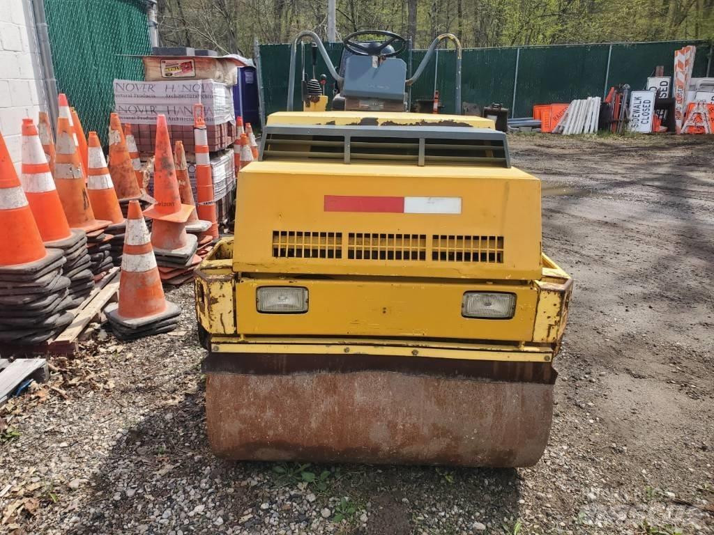 Bomag BW121 AD-2 Çift tamburlu silindirler